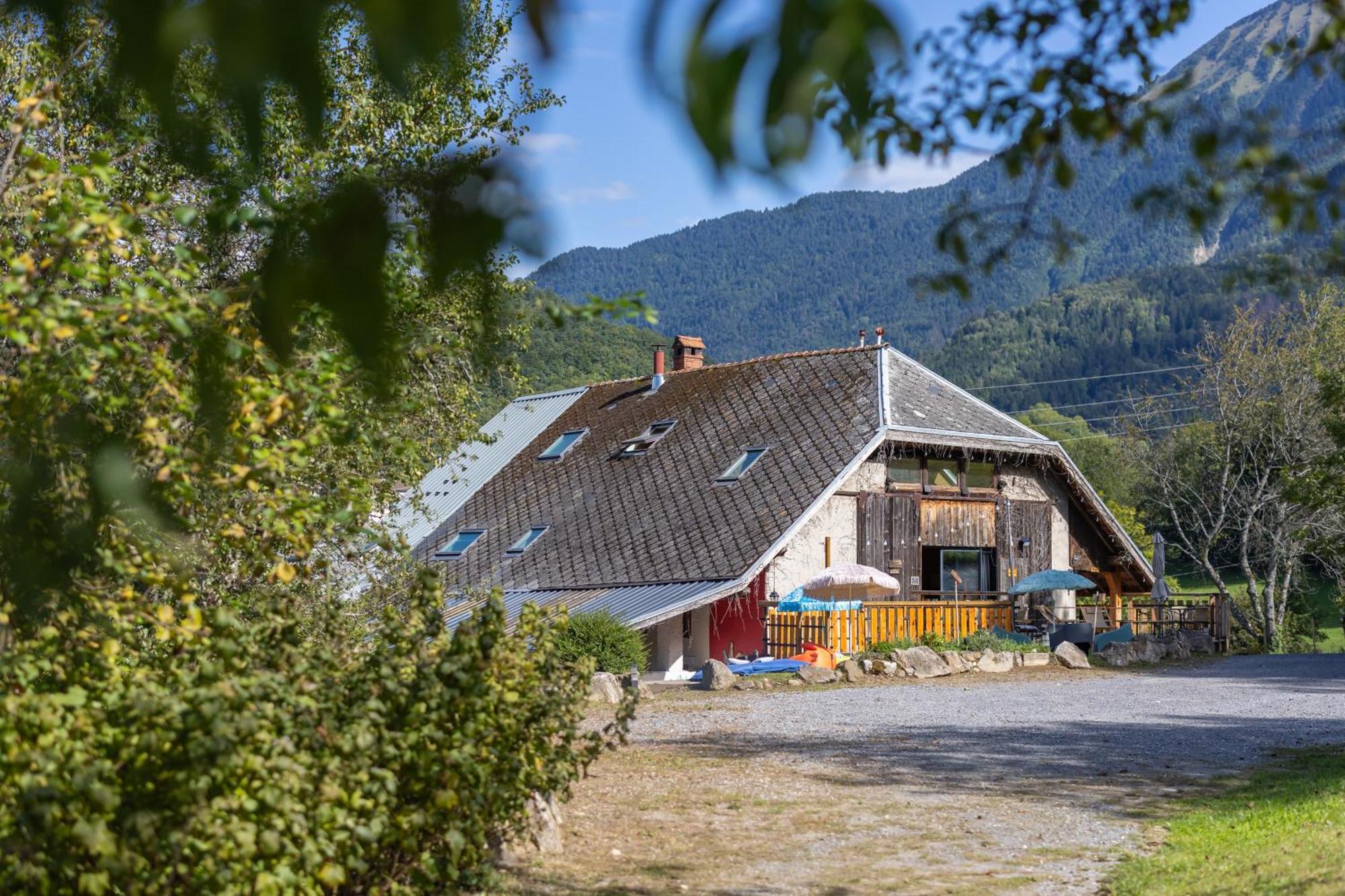 Yourtes Olachat Proche Annecy Faverges Luaran gambar